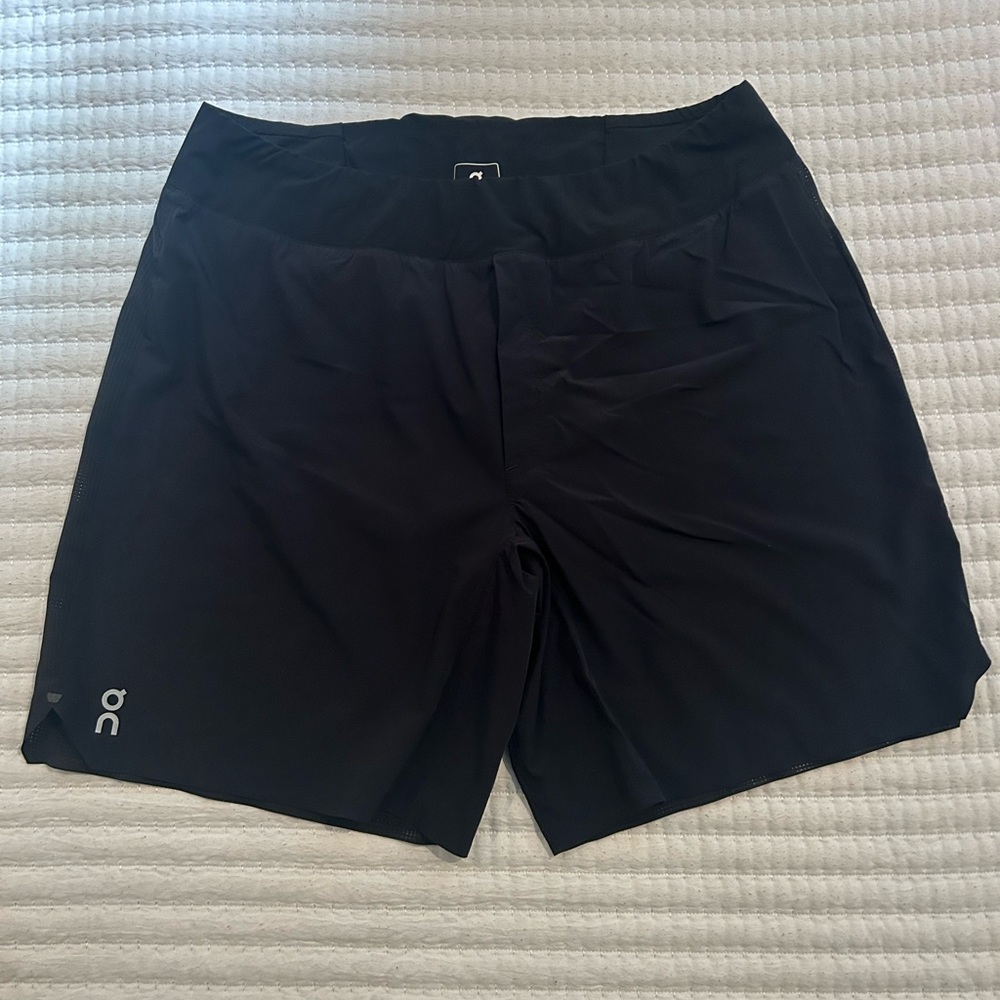 Mens OnCloud running shorts